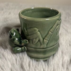 Green Frog Bamboo Ceramic Pot
